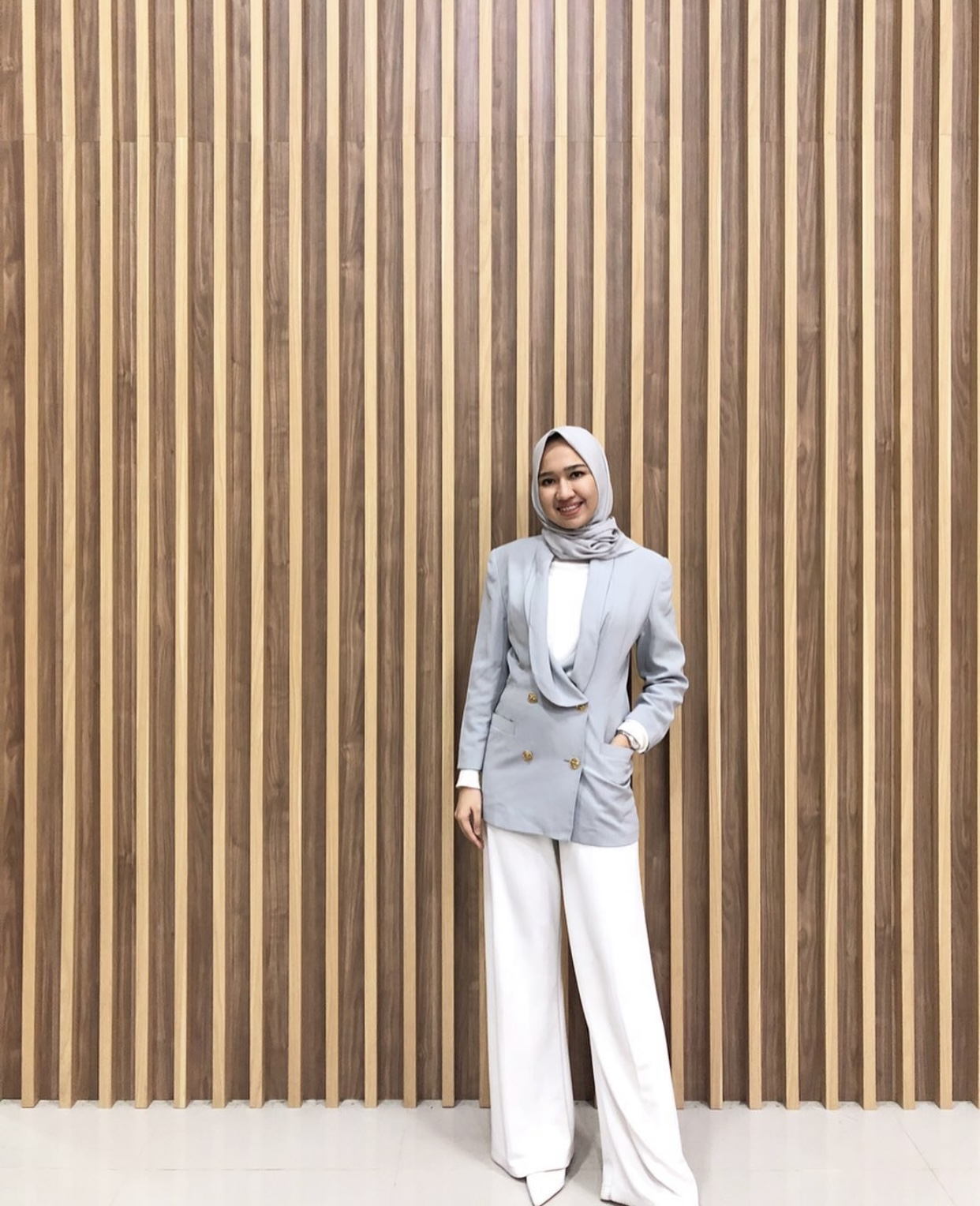 Dr. Nabillah Ananda
